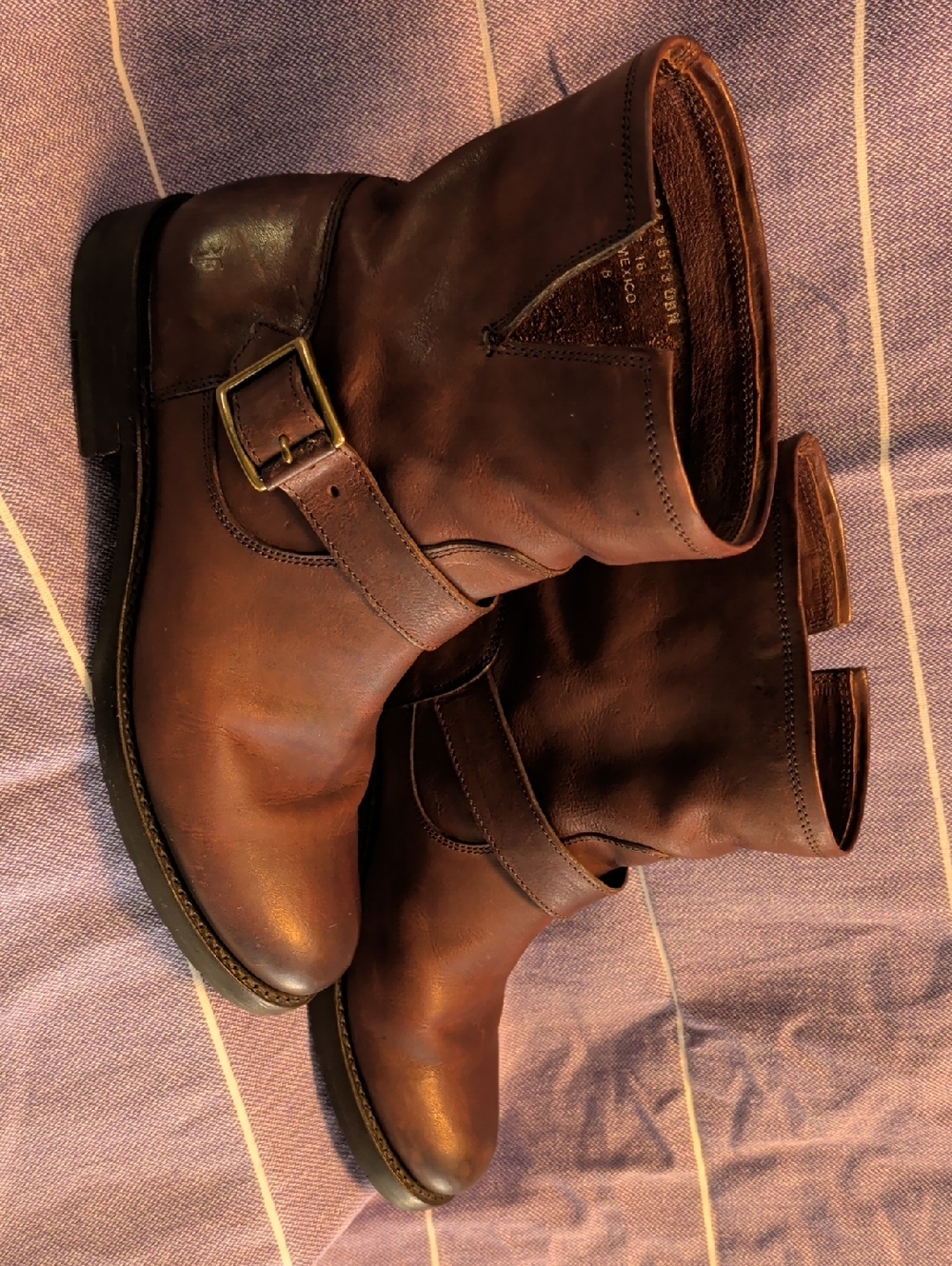 Frye Veronica Short Engineer boots in Dark Brown - Size 8 - Picture 5 of 6